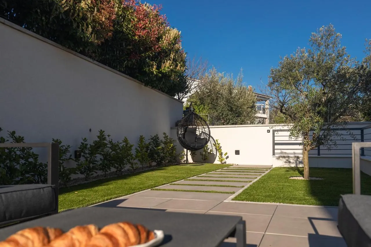 Annabel'S Luxury Apartment With Private Pool, Indoor Jacuzzi With Sauna Krk Town